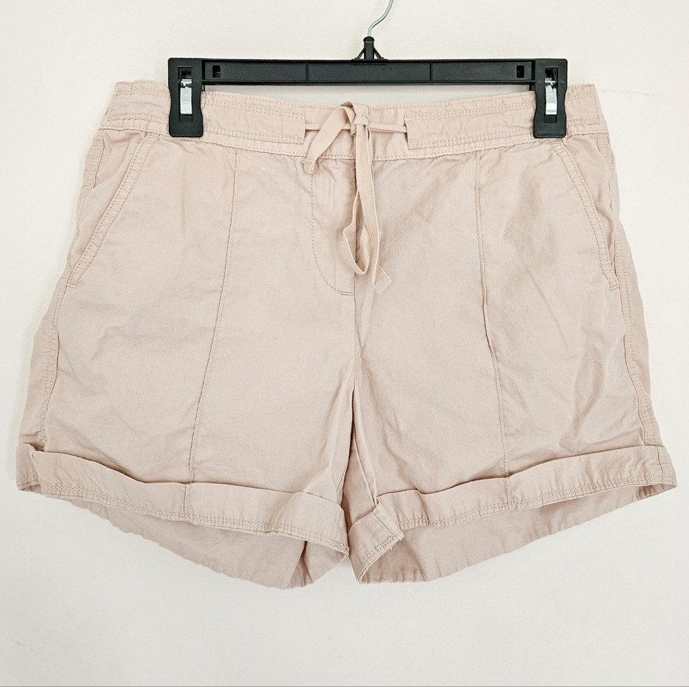 Lou and Grey Pink Cuffed Shorts
